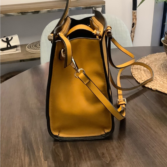 Kate & Alex crossbody purse - Picture 3 of 6